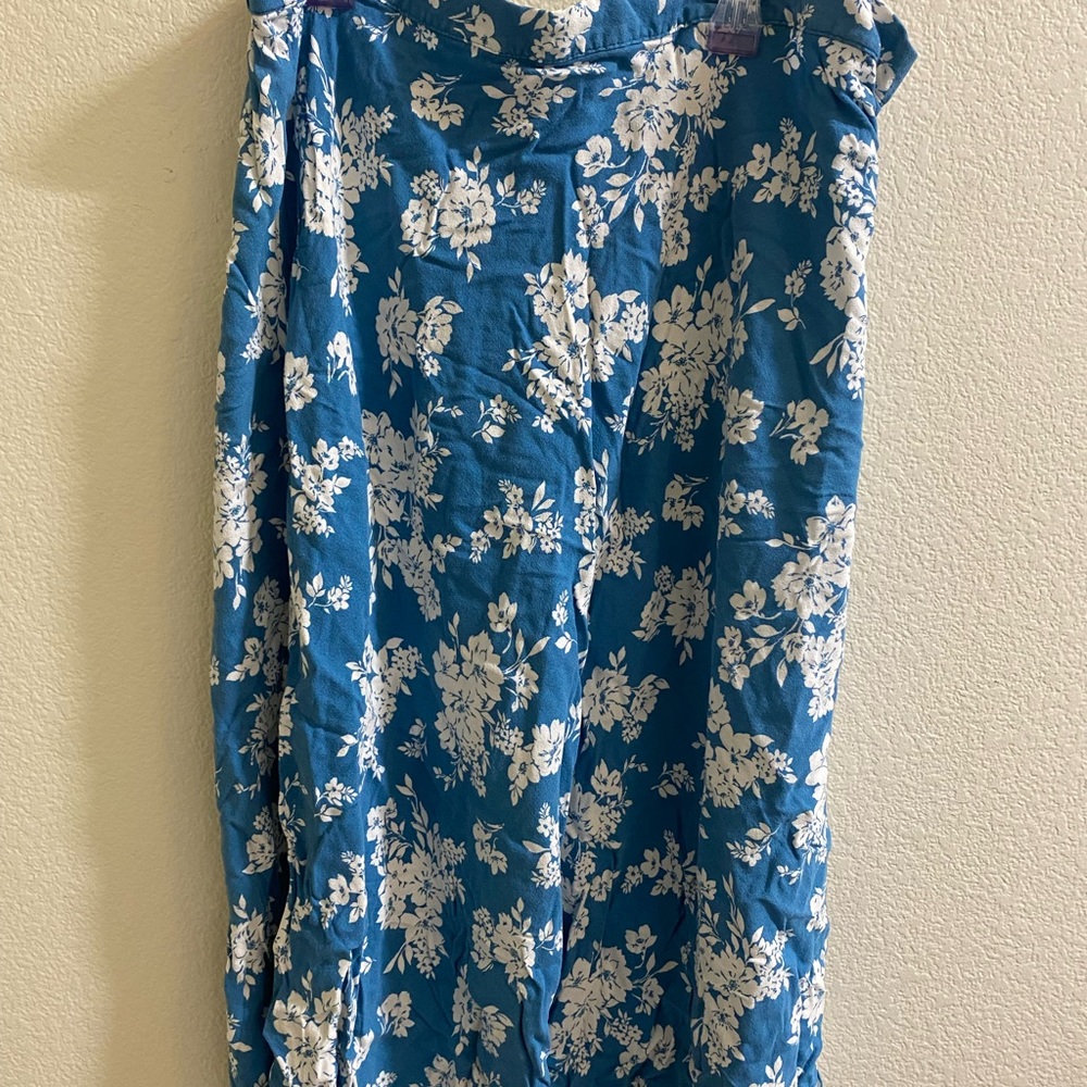 Old Navy Blue Floral‎ Midi Skirt